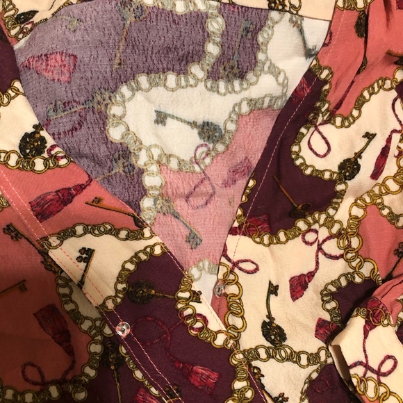 COPY - Brand new never worn, Velvet heart one snap v neck printed blouse. Gorge… - Picture 10 of 14